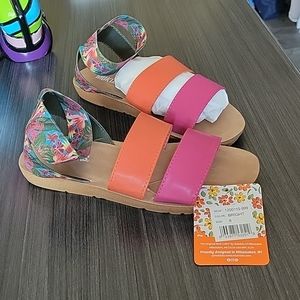 Women's Muk Luks sandals. Brand new in box, never worn.